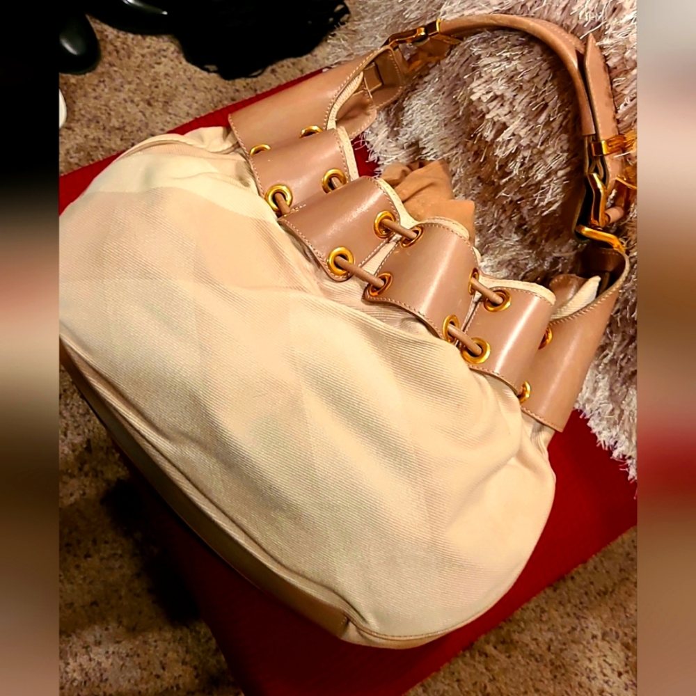 Unique  Authentic Burberry Great Condition.
